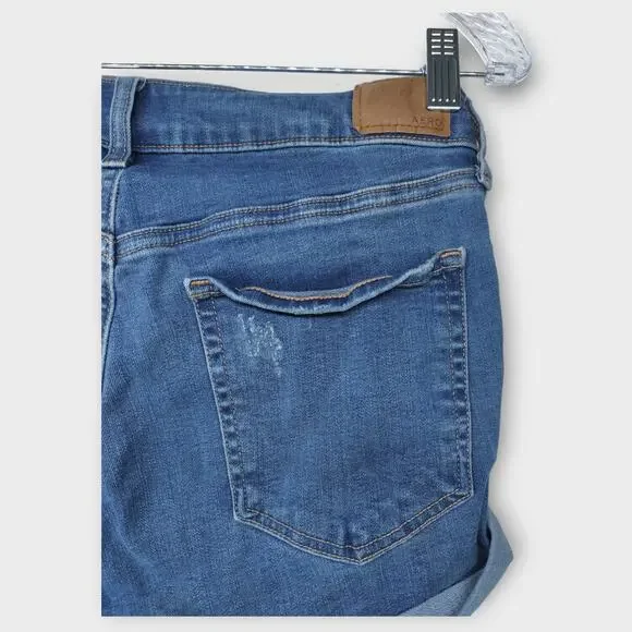 Womens Aeropostale High Rise Midi Distressed Blue Jean Shorts Size 8 - Picture 4 of 4